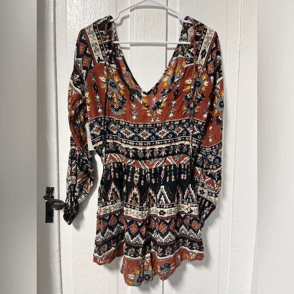 NWT Billabong Isle of the Heart long sleeve romper size medium